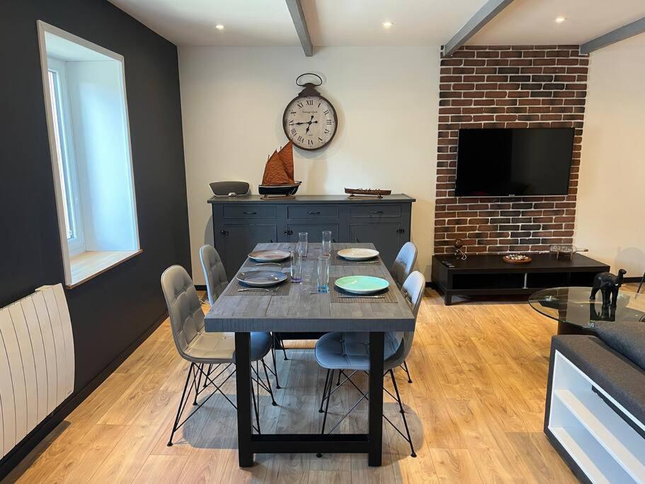 36 Avenue De La Gare Apartment Concarneau Bagian luar foto